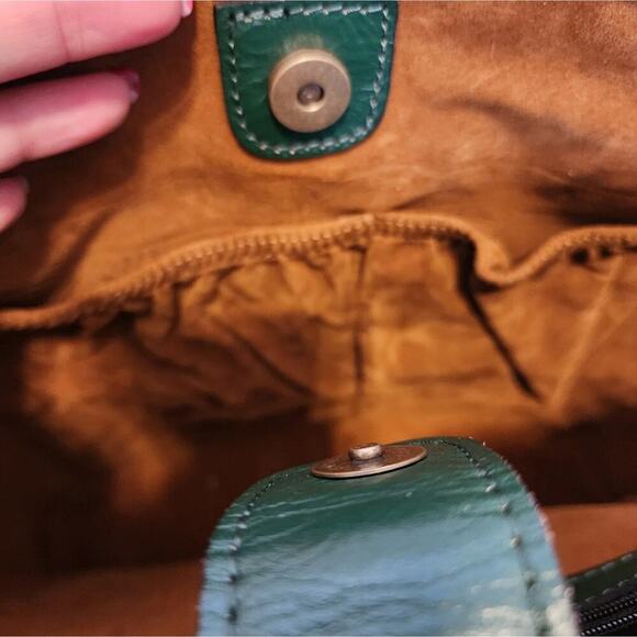 PATRICIA NASH NEW ADELINE TOOLED GREEN PURSE WITH DUST BAG - Picture 11 of 11